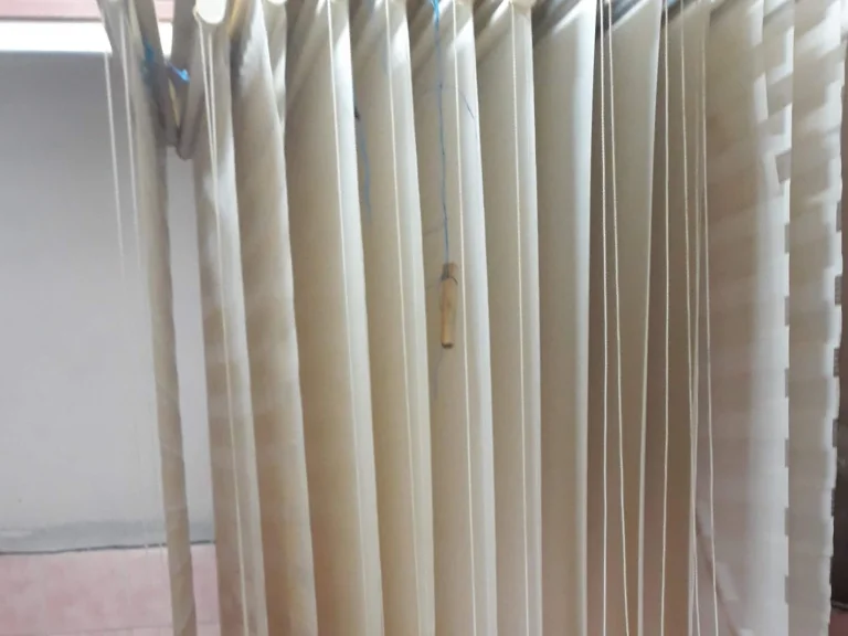 ZEBRA VE DÜZ STOR PERDE YIKAMA